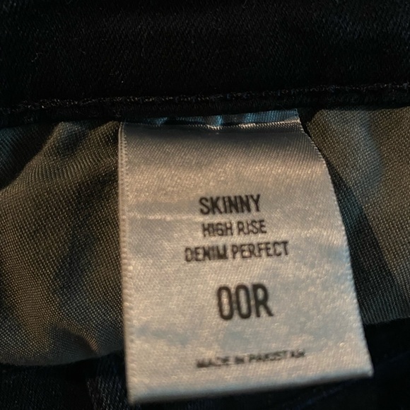 Express NWOT High Rise Denim Perfect Skinny Jeans - Picture 2 of 7